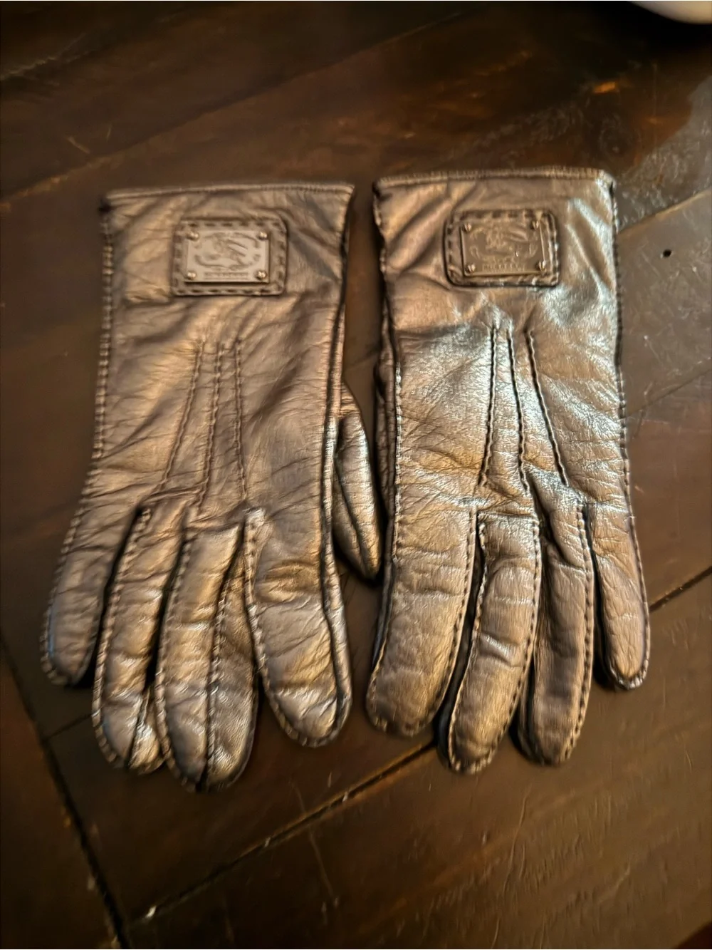 Burberry grey Leather womens size 7 Gloves with Logo Plaque 100% deerskin